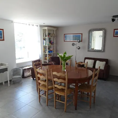 Stone House In Near Sandy * Bricqueville-sur-Mer